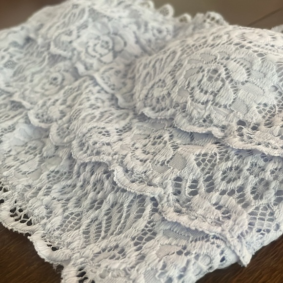 Lacy Open Back Bralette - Picture 3 of 3